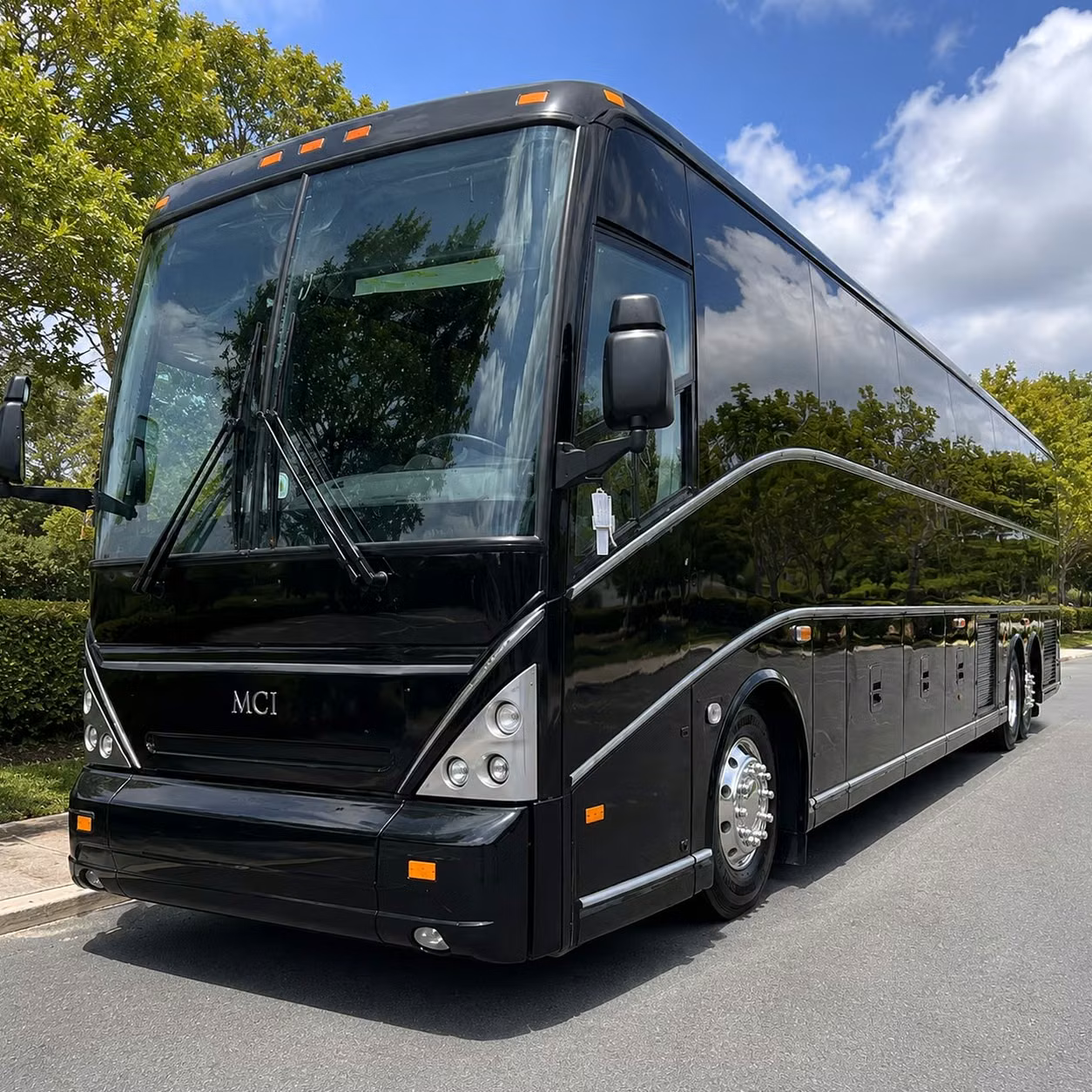 booking a charter bus for grand rapids outdoor and barn wedding venues