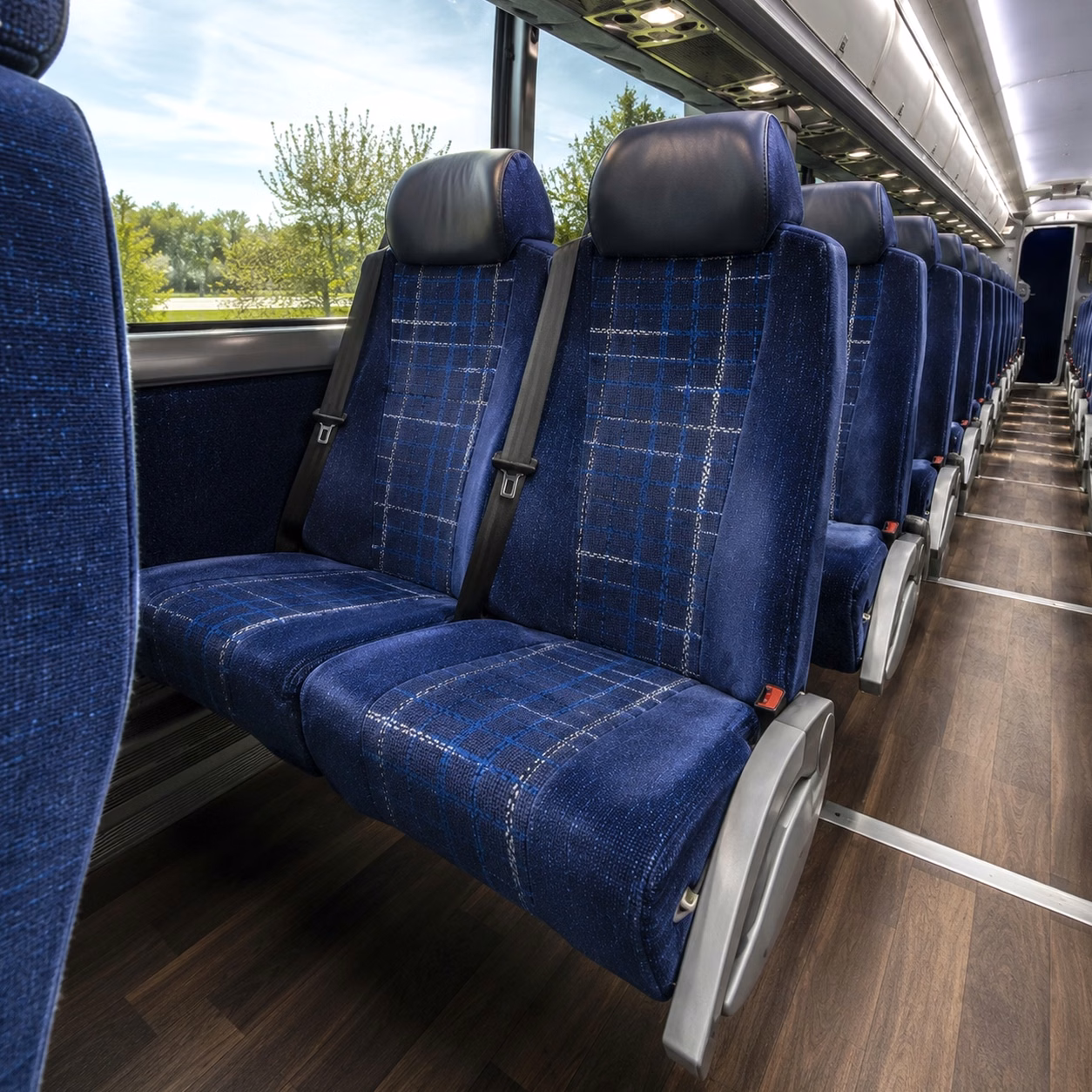 shuttle buses for grand rapids hotel to venue wedding transfers